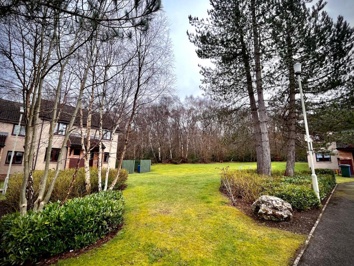 Comfortable, Modern Apartment With Parking. Inverness. Экстерьер фото